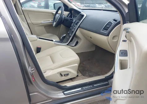 2015 Volvo Xc60 T6 Premier Plus из США, поврежденный, VIN YV4902RC5F2579433